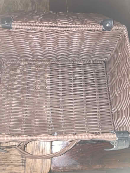 Photo of free Picnic type basket holder (RUshden NN10) #2