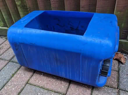 Photo of free oil change catch drip tray ~ gu16 frimley (Frimley Green GU16) #1