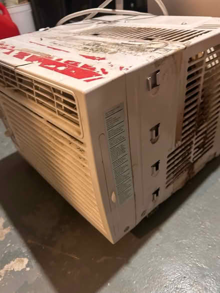 Photo of free Air Conditioner (Ottawa) #4