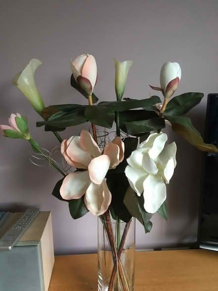 Photo of free Tall artificial flowers. 70cm (Broxbourne EN10) #1