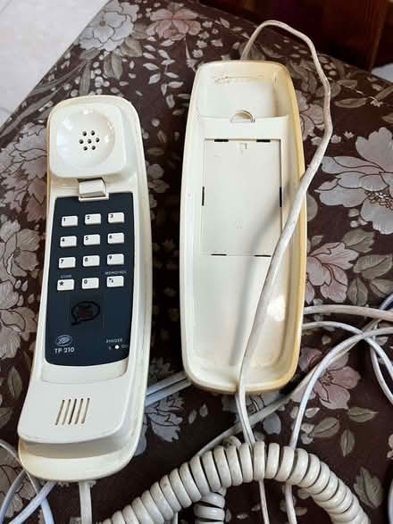 Photo of free Boots TP210 vintage landline phone (Beaconsfield HP9) #1