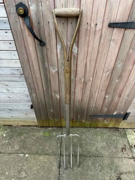Photo of free Garden fork (Fernhill Heath WR3) #1