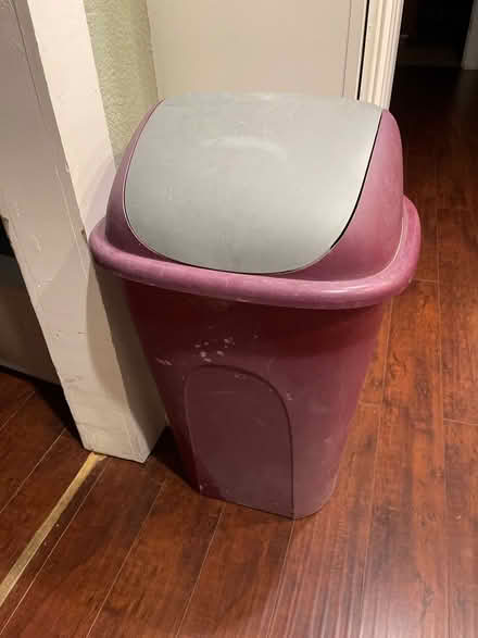 Photo of free Swingtop trash can (Riverside (Wood Streets) 92506) #1