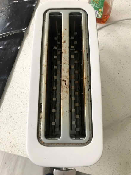 Photo of free 4 slice toaster (Bromley BR1) #2