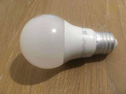 Photo of free Light Bulb, 8.4w, 810lm, 2700K, ES (Exhall CV7) #1