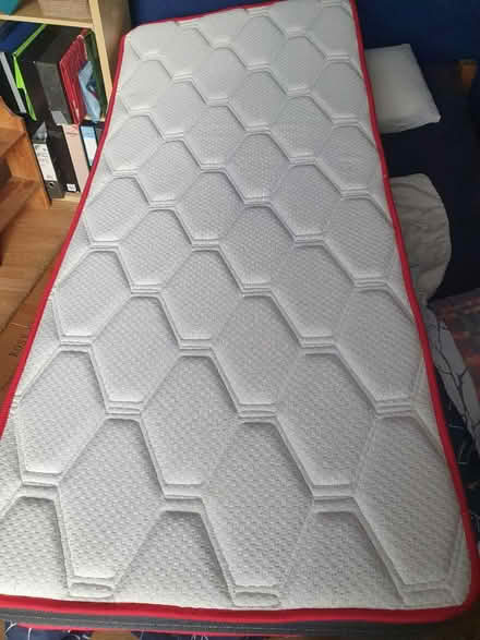 Photo of free Single mattress (Manor Road N17) #1