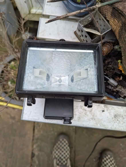 Photo of free Halogen floodlight, needs a new lamp (Portslade by Sea BN41) #1
