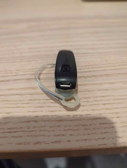 Photo of free Bluetooth earpiece (N15, Seven Sisters) #1