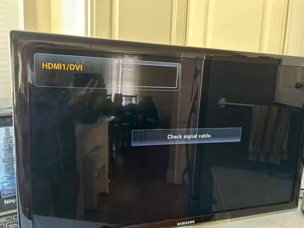 Photo of free Samsung older smart tv 40” (Belmont) #1