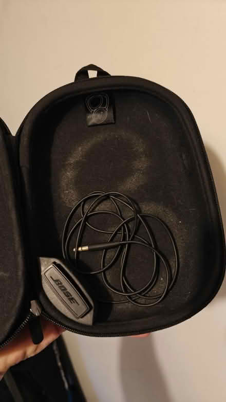 Photo of free Bose Headphones Case (NE11) #2