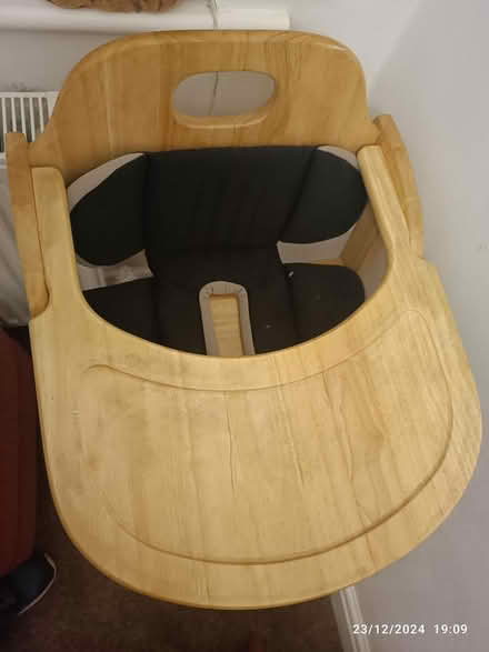 Photo of free High chair (Heavily SK1) #3