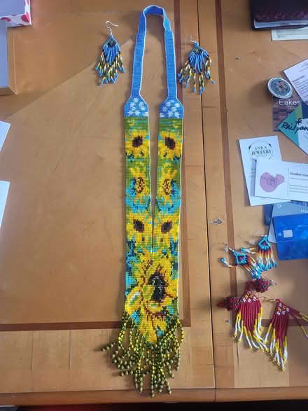Photo of free 3.24.25: all beaded jewelry (tramway/4 hills road) #1