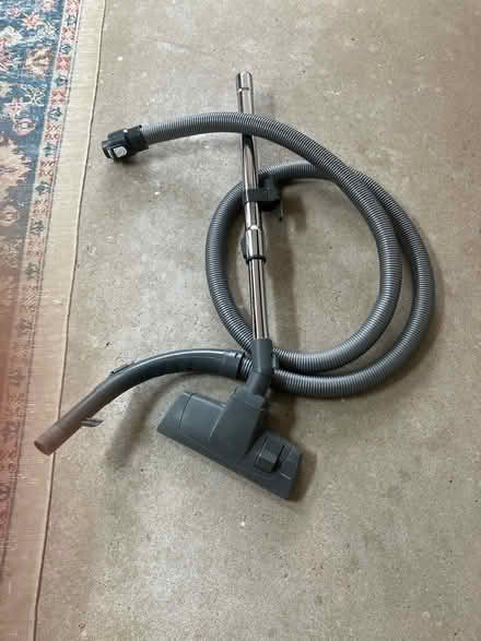 Photo of free Vacuum cleaner (SE5) #3
