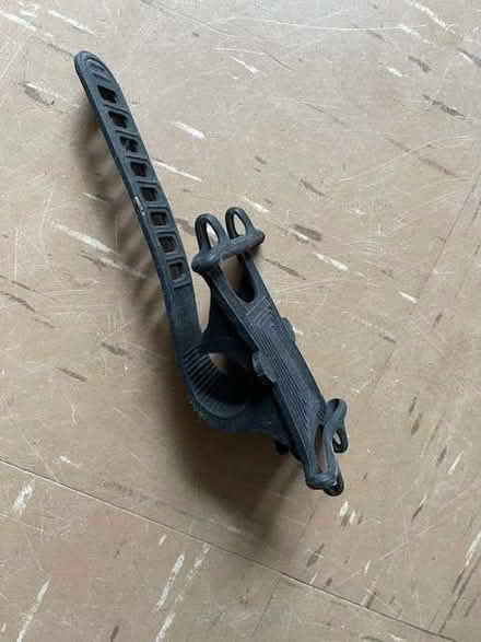 Photo of free small phone bike holder (Bennetts End HP3) #1