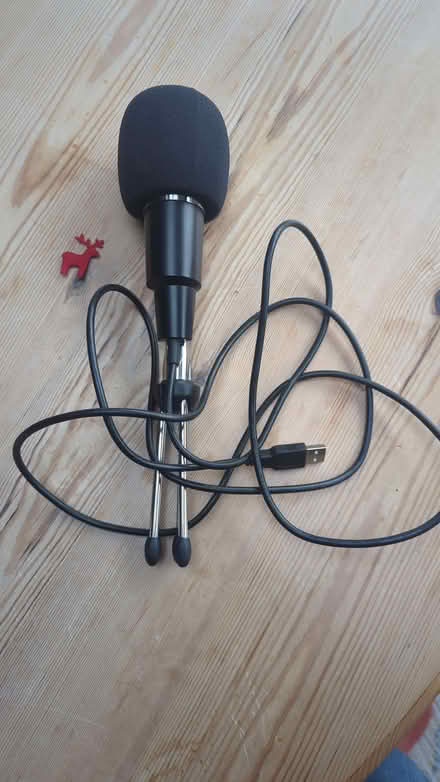 Photo of free USB microphone (South Tonbridge TN9) #1