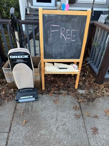 Photo of free stuff (Alameda East end) #1
