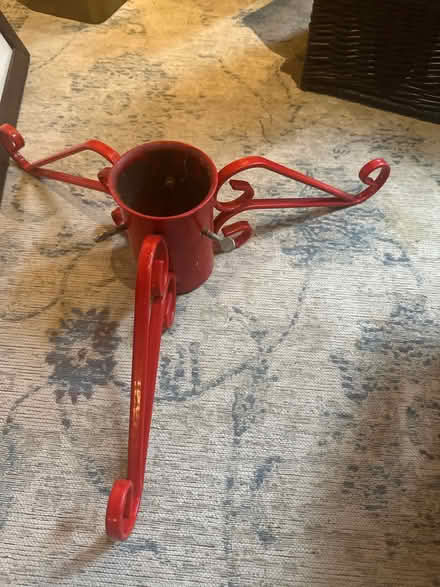 Photo of free christmas tree stamd (chiswick) #1