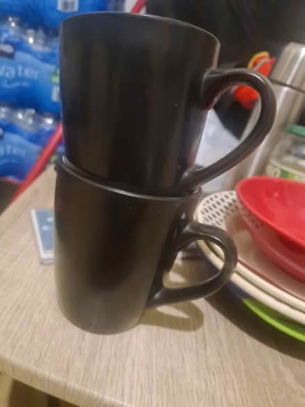 Photo of free 2 black cups (Beeston LS11) #1