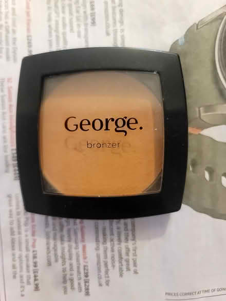 Photo of free Bronzer (CV2) #1