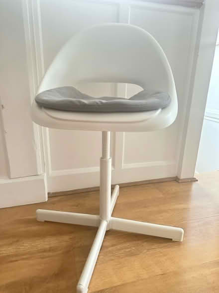 Photo of free Kids desk chair (N14 4TP oakwood) #4