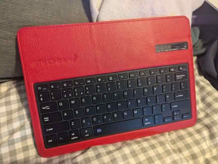 Photo of free Bluetooth qwerty keyboard (Littledale S9) #1