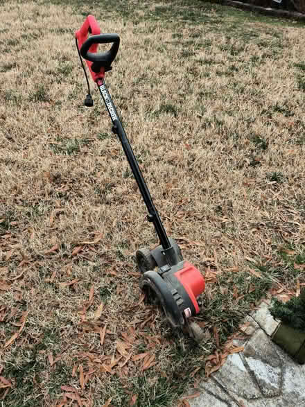 Photo of free Electric edger, works (Odenton, near Odenton Elem) #1