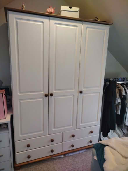 Photo of free White wardrobe (New Malden KT3) #1