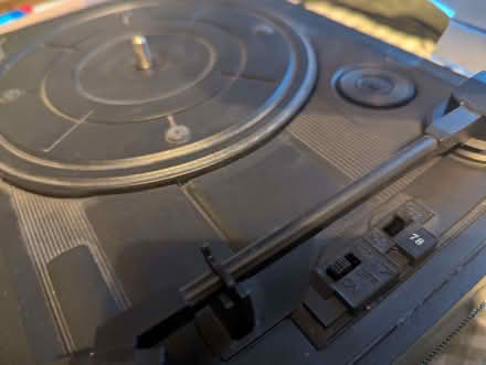 Photo of free Turntable / radio system (Littledale S9) #4