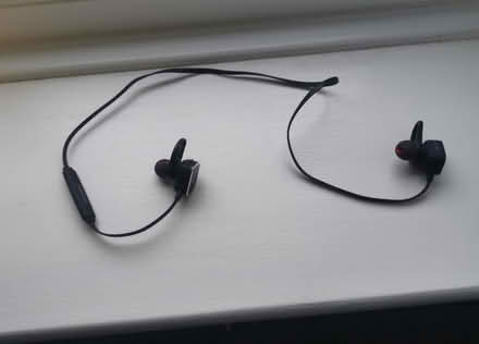 Photo of free Wireless earphones (Broadwater SG2) #2