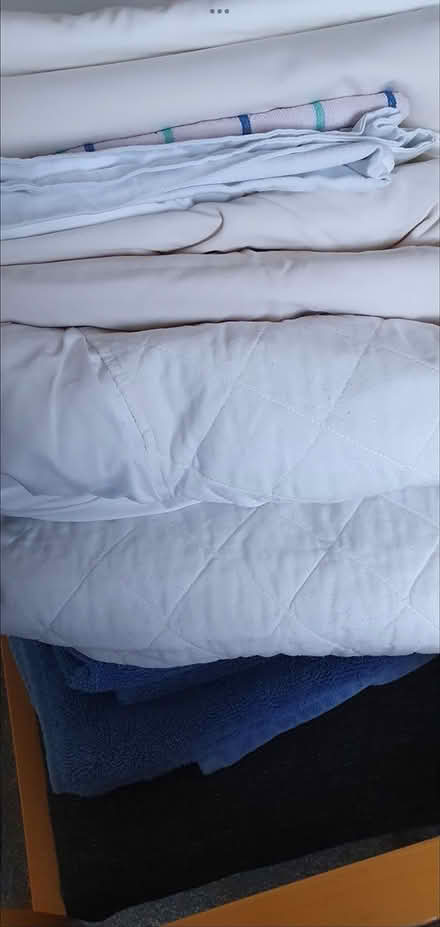 Photo of free Single bed sheets and towels (TA1) #2