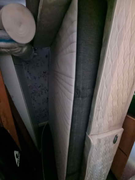 Photo of free Divan bed and mattress (Huyton L36) #1