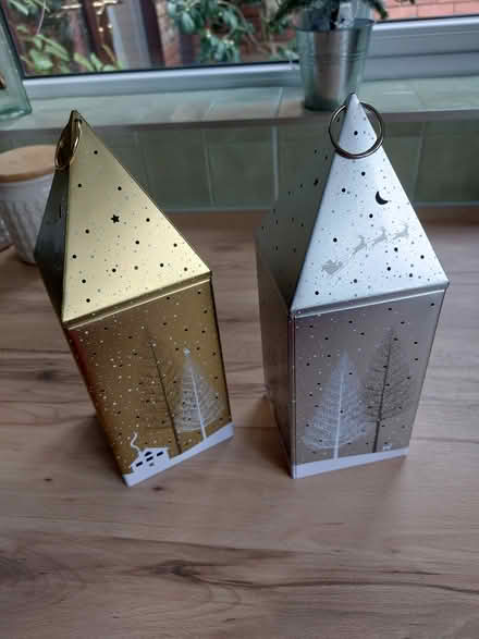 Photo of free Empty Light up Biscuit Tins (Welwyn AL6) #1