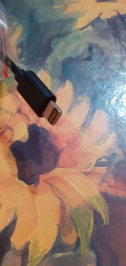 Photo of free iPhone, i5, ipad car charger, (Moreton CH46) #1