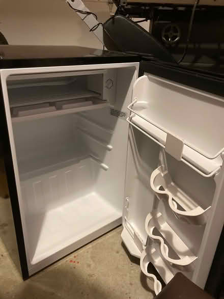 Photo of free Dorm Sized Refrigerator (Grafton area of Yorktown) #3