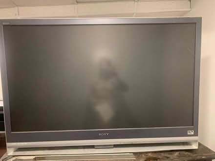 Photo of free 43 inch Sony screen tv works good (Silver Spring, MD Four Corners) #2