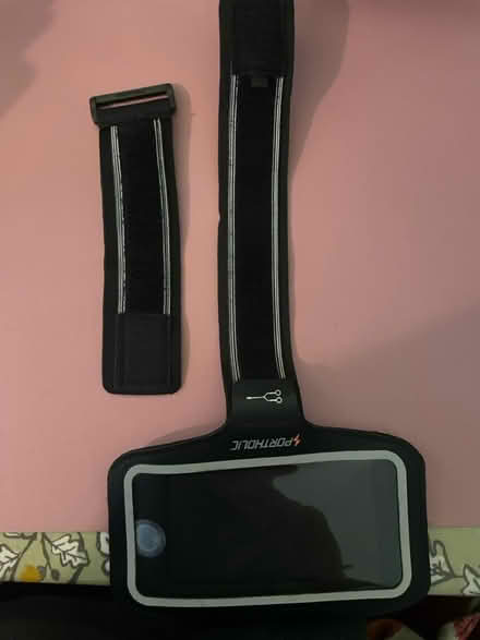 Photo of free Portholic phone armband (Upper Walthamstow) #2