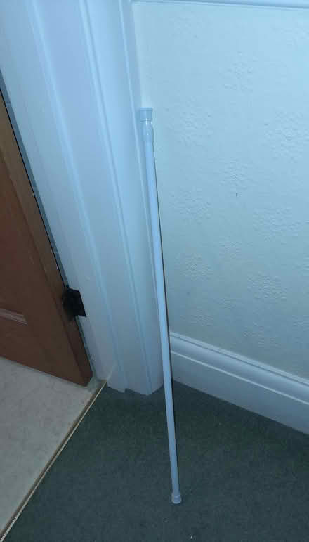 Photo of free Expandable curtain rod for lightweight curtains (Tolworth KT5) #1