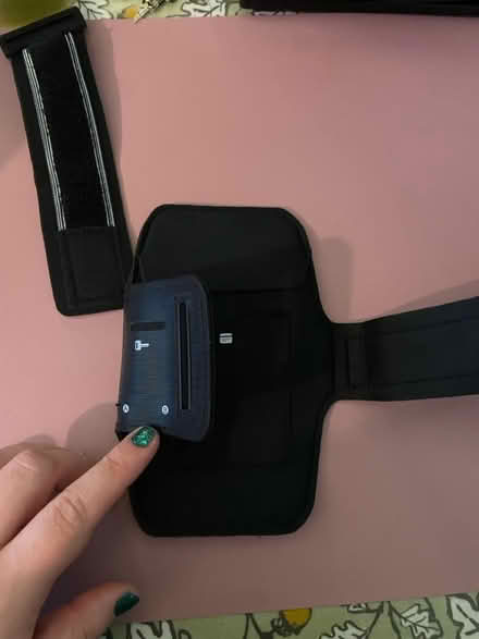 Photo of free Portholic phone armband (Upper Walthamstow) #3