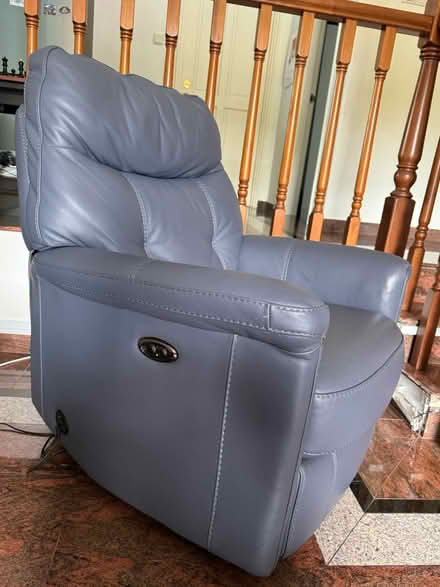 Photo of free Reclining leather chair (Upper Bukit timah) #2