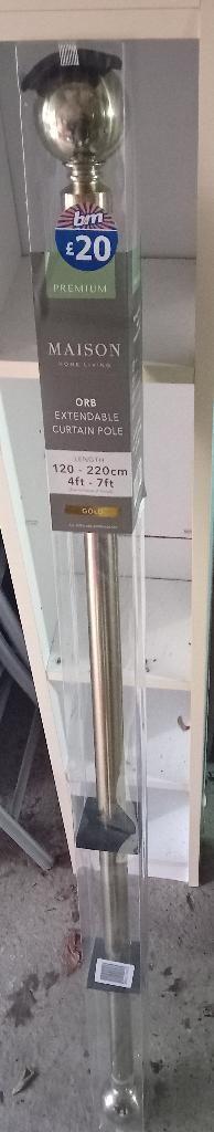 Photo of free Curtain pole (TN23) #1
