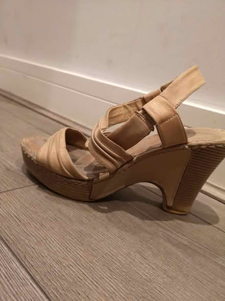 Photo of free Ladies wadge sandals (Norbury SW16) #1