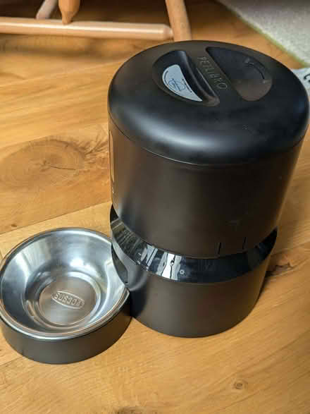 Photo of free Automatic Pet / Cat feeder (Belmont TN35) #4