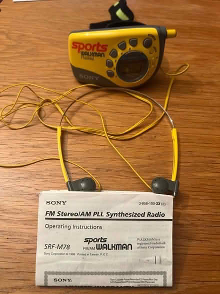 Photo of free Sports Walkman FM/AM radio (Knotty Green HP9) #1