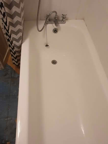 Photo of free Bath, taps and shower (N16) #2