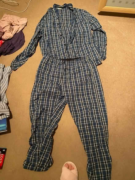 Photo of free Large m and s PJs (En5 3da) #1