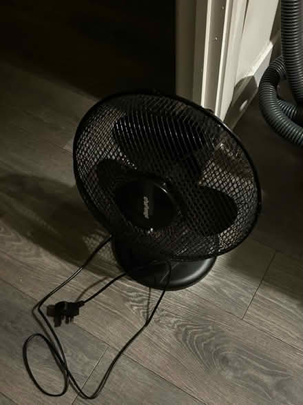 Photo of free Small black fan (Wandsworth) #1