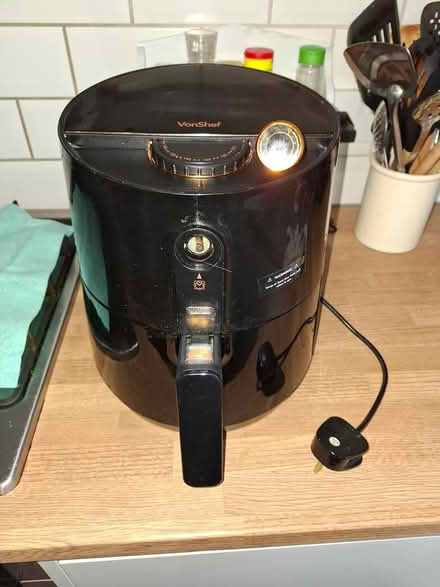 Photo of free VonShelf air fryer (Wrose Bradford BD2) #1