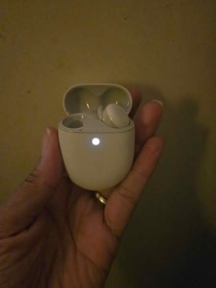 Photo of free Google pixel buds only 1 bud (Uphams Corner dorchester) #1