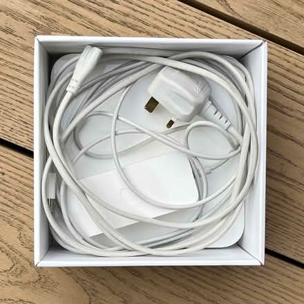Photo of free AirPort Extreme 802.11n (5th Generation) (Goldenacre EH5) #3