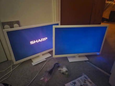 Photo of free White 24" tv no remotes (Emsworth PO10) #2